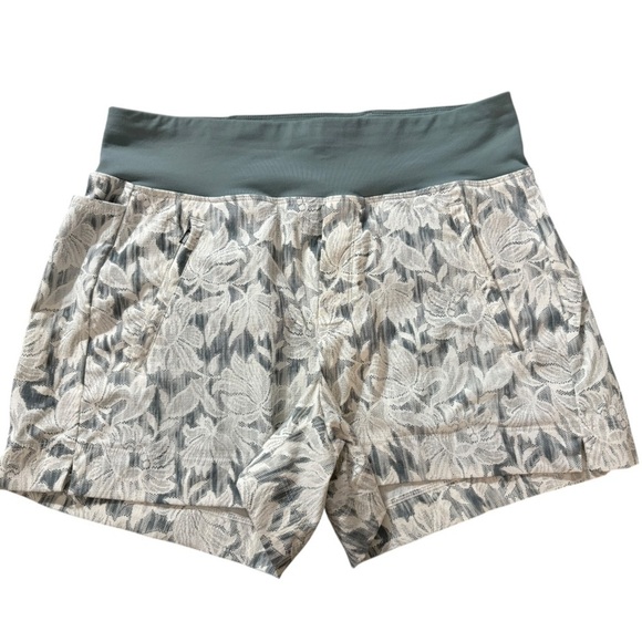 Athleta Trekkie North Shorts Women Green White Floral Lace Pull On - Picture 1 of 7